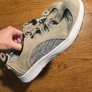 NWOT Pandere Barista Ultra Light Walking Shoes | Size 8 | Comfort & Stretch Fit